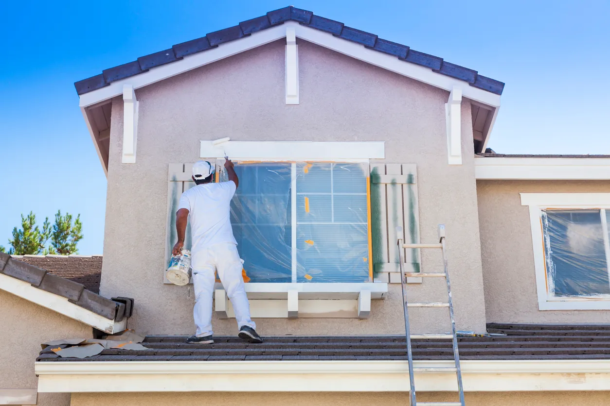 Agence M Com Marseille Paca Charpentes Marignane Couverture Charpente facade peinture contours fenetres volets