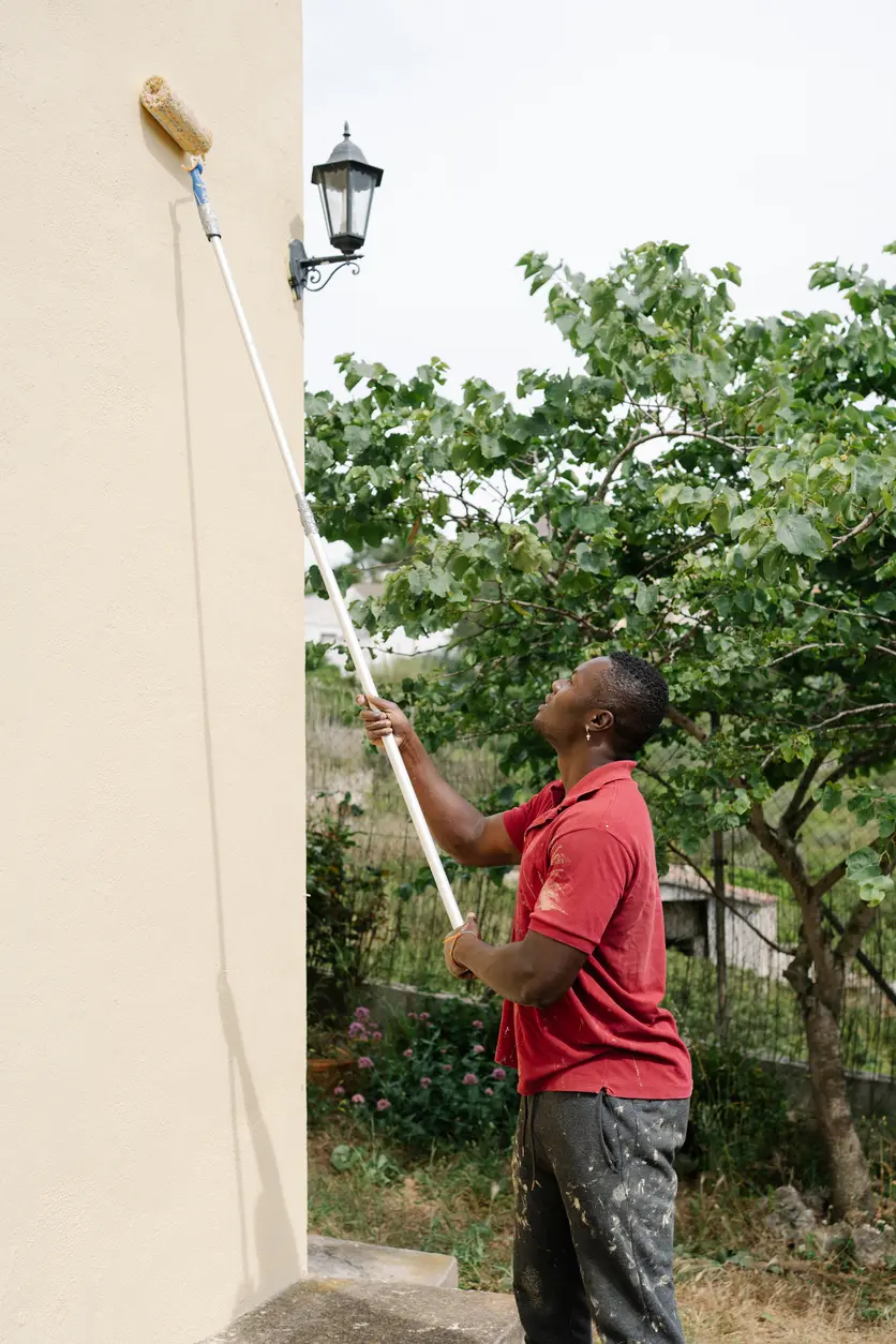 Agence M Com Marseille Paca Charpentes Marignane Couverture Charpente ouvrier peinture renovation facade